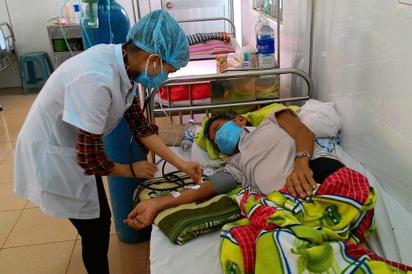 Chăm sóc bệnh nhân lao Ảnh minh họa: N.N).