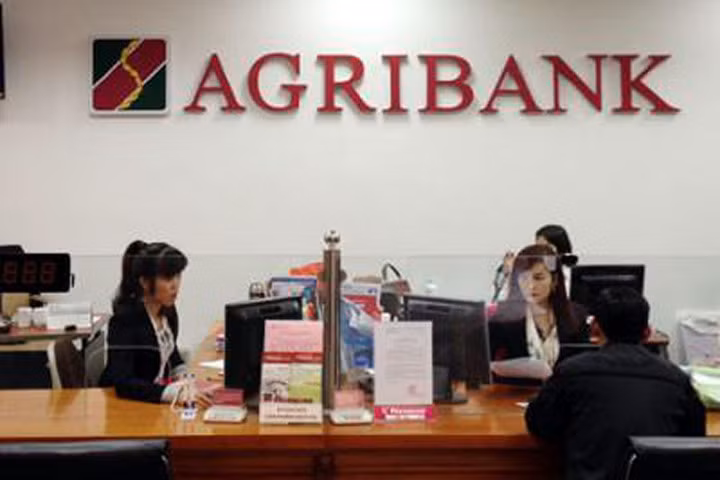 Lãnh đạo nào ở Agribank phải chịu trách nhiệm khi tăng chi tiền tỷ in lịch Tết? ảnh 2