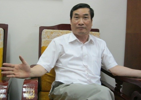 Giáo sư Đào Trọng Thi cho rằng, cần thiết phải có quy định chặt chẽ về những khoản thu thêm như thế nào để đảm bảo đồng tiền phụ huynh đóng cho con em họ học tập chứ không phải vào túi giáo viên. Ảnh: giaoduc.net.vn