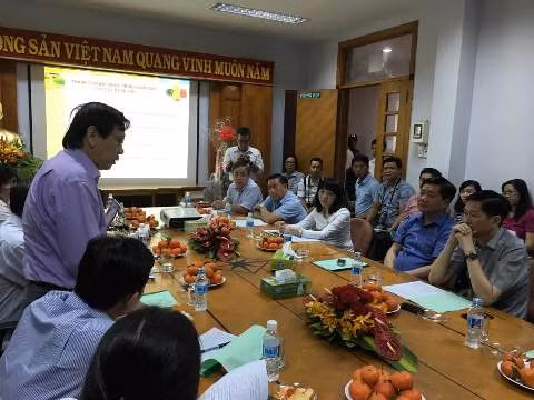 Bí thư Thành ủy TP.Hồ Chí Minh Đinh La Thăng và đoàn công tác làm việc với lãnh đạo chợ (ảnh: P.L) Bí thư Thành ủy TP.Hồ Chí Minh Đinh La Thăng và đoàn công tác làm việc với lãnh đạo chợ (ảnh: P.L)