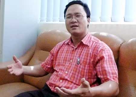 Tiến sĩ Khuất Việt Hùng, Viện phó Viện Quản lý và Quy hoạch giao thông vận tải Tiến sĩ Khuất Việt Hùng, Viện phó Viện Quản lý và Quy hoạch giao thông vận tải