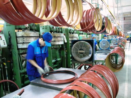 Nhiều doanh nghiệp sẽ phá sản và sáp nhập trong năm 2013. Ảnh: Minh họa