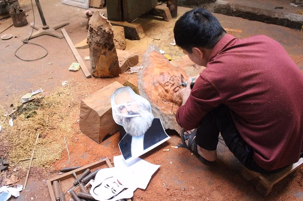 Sau khi học lý thuyết các học viên được thực hành ngay trong xưởng sản xuất của nhà trường. Ảnh: Trung Dũng Sau khi học lý thuyết các học viên được thực hành ngay trong xưởng sản xuất của nhà trường. Ảnh: Trung Dũng