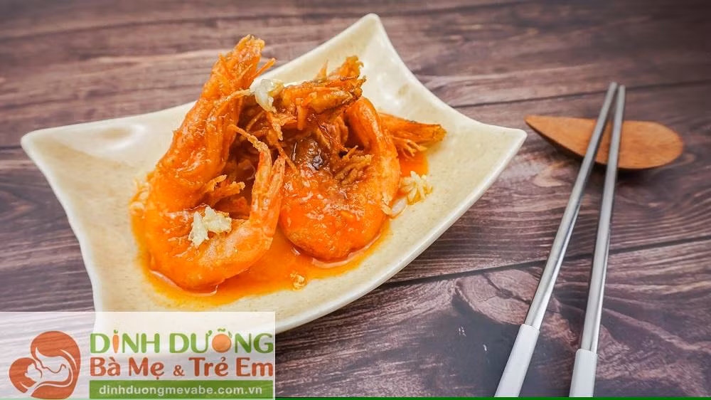 Tôm chiên giòn xốt chua ngọt từ công thức của Phần mềm Xây dựng thực đơn cân bằng dinh dưỡng cho phụ nữ mang thai, bà mẹ cho con bú và trẻ em từ 7 tháng đến 60 tháng tuổi”.