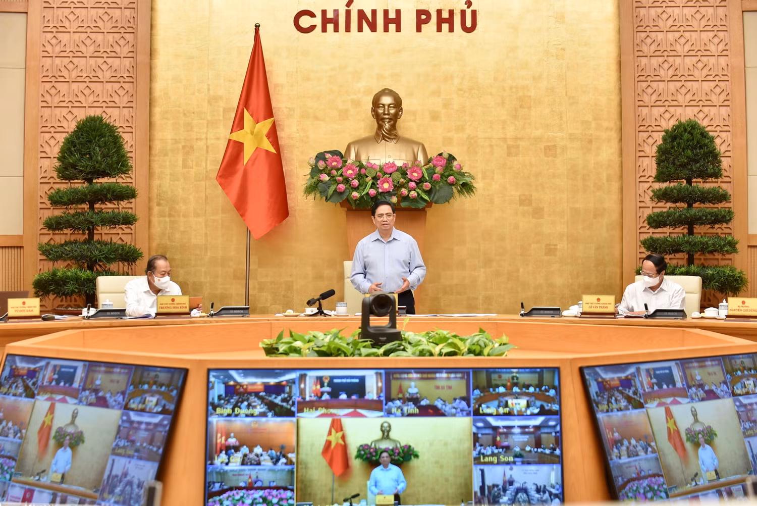 Thủ tướng Chính phủ Phạm Minh Chính phát biểu kết luận tại cuộc họp trực tuyến về phòng, chống dịch COVID-19. Ảnh: VGP/Nhật Bắc Thủ tướng Chính phủ Phạm Minh Chính phát biểu kết luận tại cuộc họp trực tuyến về phòng, chống dịch COVID-19. Ảnh: VGP/Nhật Bắc