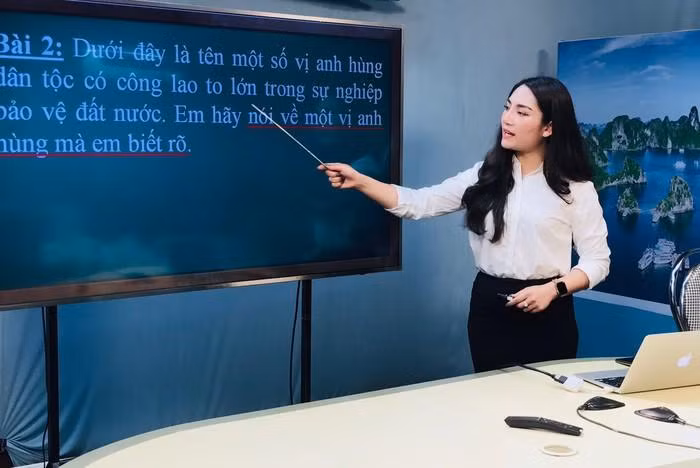 Chế độ lương và phụ cấp của giáo viên dạy học online trong thời gian học sinh nghỉ phòng dịch Covid-19 như thế nào? (Ảnh minh họa: Baoquangninh.com.vn)