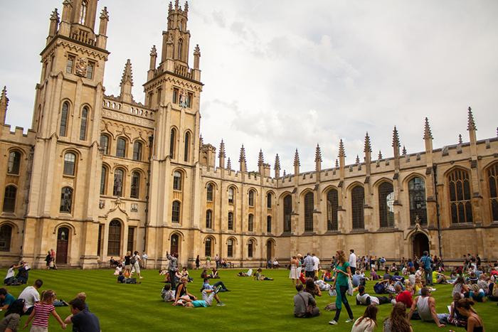 Đại học Oxford đứng đầu bảng xếp hạng năm thứ năm liên tiếp trong bảng xếp hạng các trường tốt nhất thế giới năm 2021 (Ảnh: Website trường) Đại học Oxford đứng đầu bảng xếp hạng năm thứ năm liên tiếp trong bảng xếp hạng các trường tốt nhất thế giới năm 2021 (Ảnh: Website trường)