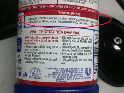 Dù có thành phần nhưng tỷ lệ phần trăm các chất này là bao nhiêu trong sản phẩm nước tẩy rửa Vim lại không hề có.