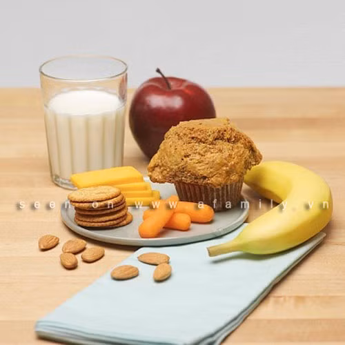 Nguyên nhân là do những thực phẩm này rất giàu protein, nhiều các vitamin, khoáng chất và chất dinh dưỡng khác cần thiết cho mọi hoạt động hàng ngày của trẻ. Xem thêm: Ám ảnh những "đầu trọc" bé nhỏ trong viện K Tam Hiệp Nguyên nhân là do những thực phẩm này rất giàu protein, nhiều các vitamin, khoáng chất và chất dinh dưỡng khác cần thiết cho mọi hoạt động hàng ngày của trẻ. Xem thêm: Ám ảnh những "đầu trọc" bé nhỏ trong viện K Tam Hiệp