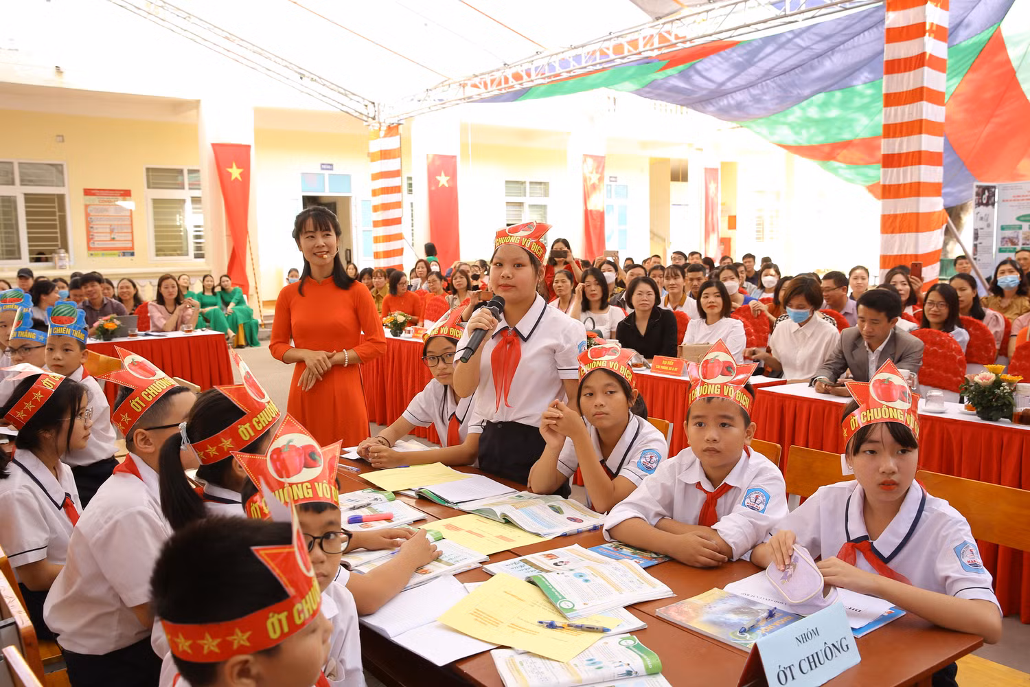 Tiết dạy: "Sự lớn lên và sinh sản của tế bào” dạy học theo định hướng giáo dục STEM do cô giáo Hoàng Thị Loan và các em học sinh lớp 6A1, Trường Trung học cơ sở Nam Hà thực hiện (Ảnh: LT)