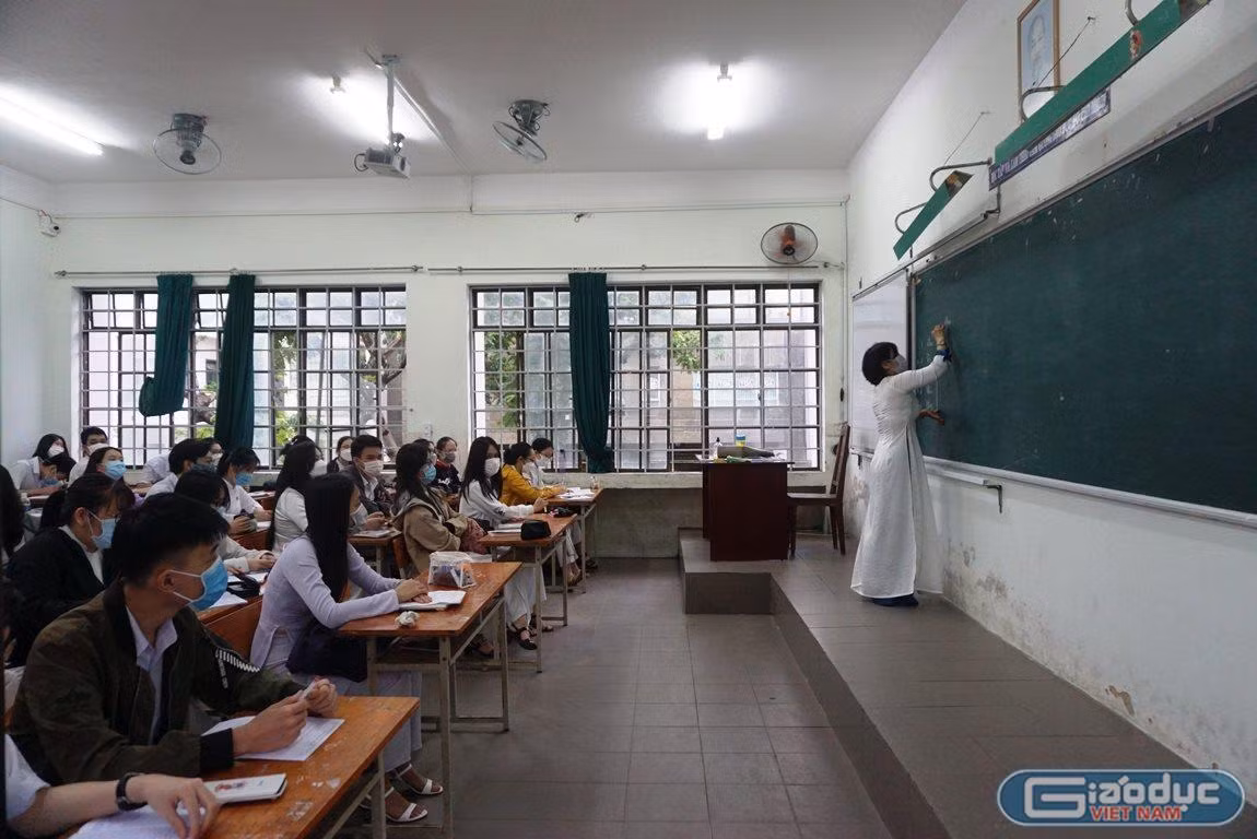 Giáo viên mong có lương "tháng 13" Ảnh minh họa A.N