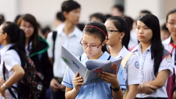 Hà Nội giải thích lý do đưa bài thi tổ hợp vào tuyển sinh lớp 10 ảnh 2
