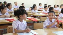 Cả trường công lập và trường tư thục tuyển sinh cùng một thời gian gây rất nhiều khó khăn cho cả phụ huynh và nhà trường. (Ảnh minh họa: VTV) Cả trường công lập và trường tư thục tuyển sinh cùng một thời gian gây rất nhiều khó khăn cho cả phụ huynh và nhà trường. (Ảnh minh họa: VTV)
