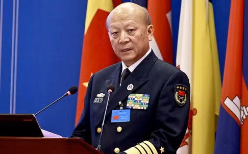 Ông Ngô Thắng Lợi, Tư lệnh Hải quân Trung Quốc. Ông Ngô Thắng Lợi, Tư lệnh Hải quân Trung Quốc.
