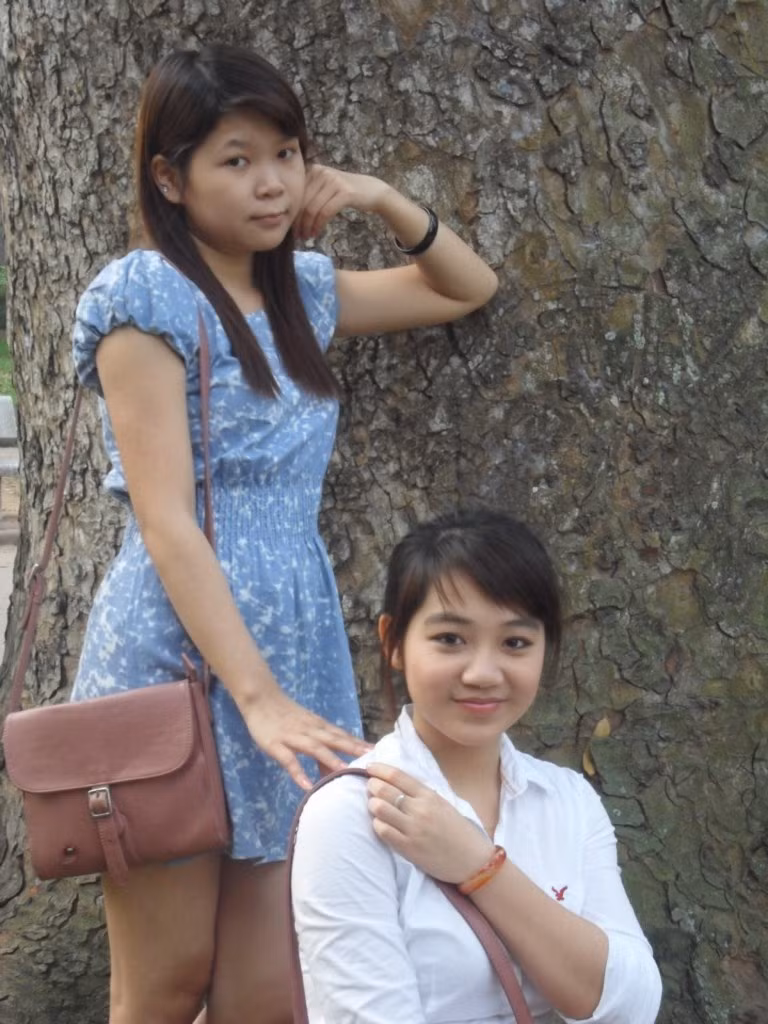 Thùy Liên đã từng tham gia cuộc thi Cầu Vồng 2012 của Đài truyền hình Việt Nam, dẫn chương trình 3 năm cấp 3