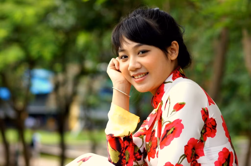 Sở thích của Thùy Liên là nghe nhạc, nấu ăn, shopping, dạo phố,...