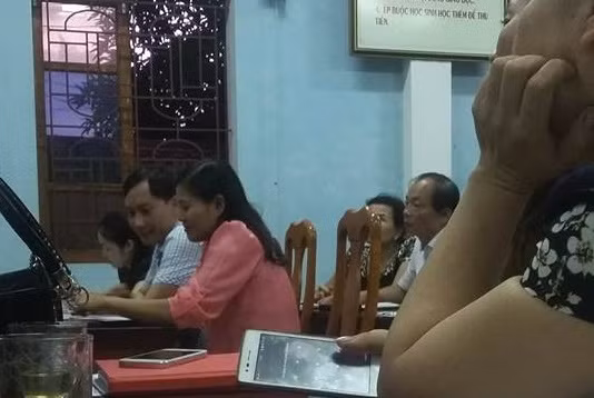 Cuộc họp của phòng Giáo dục và Đào tạo tỉnh Nghệ An với đại diện 16 phụ huynh. Cuộc họp của phòng Giáo dục và Đào tạo tỉnh Nghệ An với đại diện 16 phụ huynh.