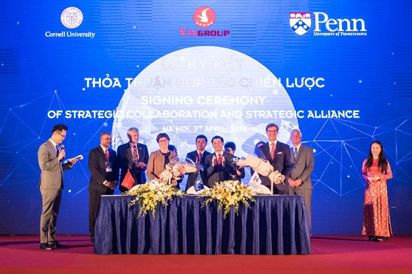 Tập đoàn Vingroup vừa tổ chức Lễ ký kết hợp tác với 2 trường Đại học uy tín thế giới. Tập đoàn Vingroup vừa tổ chức Lễ ký kết hợp tác với 2 trường Đại học uy tín thế giới.