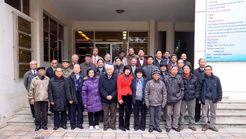 Hội viên “Chi hội Hữu nghị cựu Lưu học sinh TU Dresden” năm 2013 (Ảnh: tác giả cung cấp).