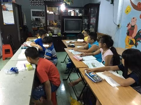 Bí thư Thăng: Phải chấm dứt dạy thêm tràn lan, tiêu cực, trái quy định ảnh 1