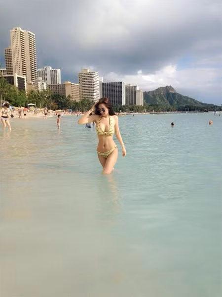Mai Phương Thuý khoe thân hình bốc lửa trong bộ bikini hai mảnh Mai Phương Thuý khoe thân hình bốc lửa trong bộ bikini hai mảnh