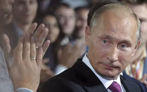 Thủ tướng Nga Putin thúc giục xây dựng chương trình mục tiêu liên bang về công nghiệp quốc phòng đến năm 2020