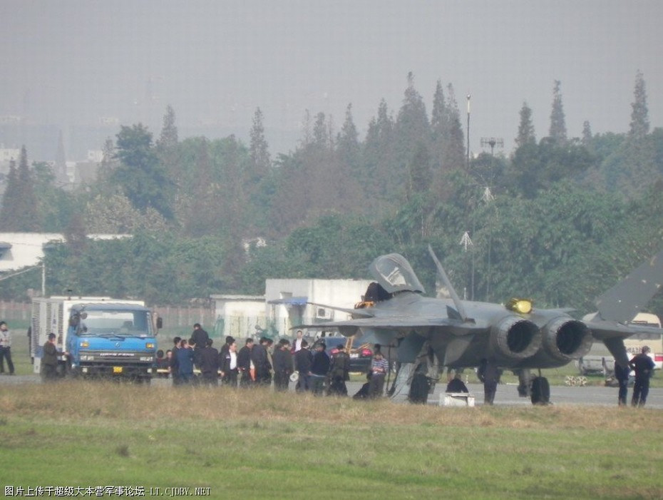 Máy bay J-20 Máy bay J-20