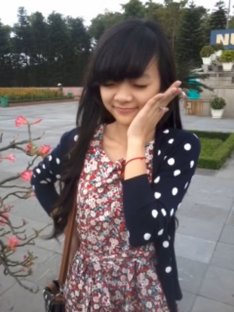 Thảo là 1 teen sống tình cảm, nhưng cũng rất năng động, thích tham gia các họat động xã hội, các phong trào do đoàn thể, xã hội phát động.
