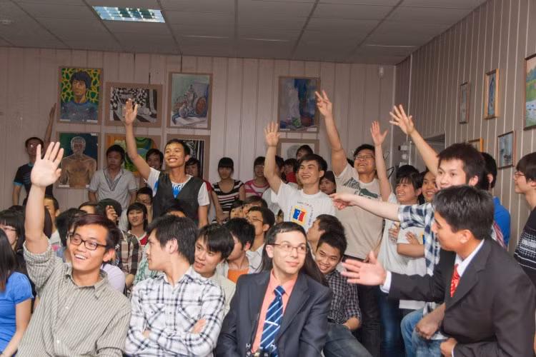 Háo hức với phần chơi dành cho khán giả.