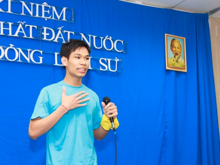 Tự tin thể hiện phần thi “Hùng biện”.