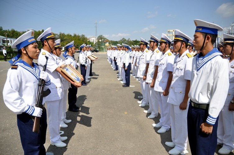 Hải quân Việt Nam biên chế 2 tàu tên lửa lớp Molniya mới (nguồn báo Hoàn Cầu, Trung Quốc) Hải quân Việt Nam biên chế 2 tàu tên lửa lớp Molniya mới (nguồn báo Hoàn Cầu, Trung Quốc)