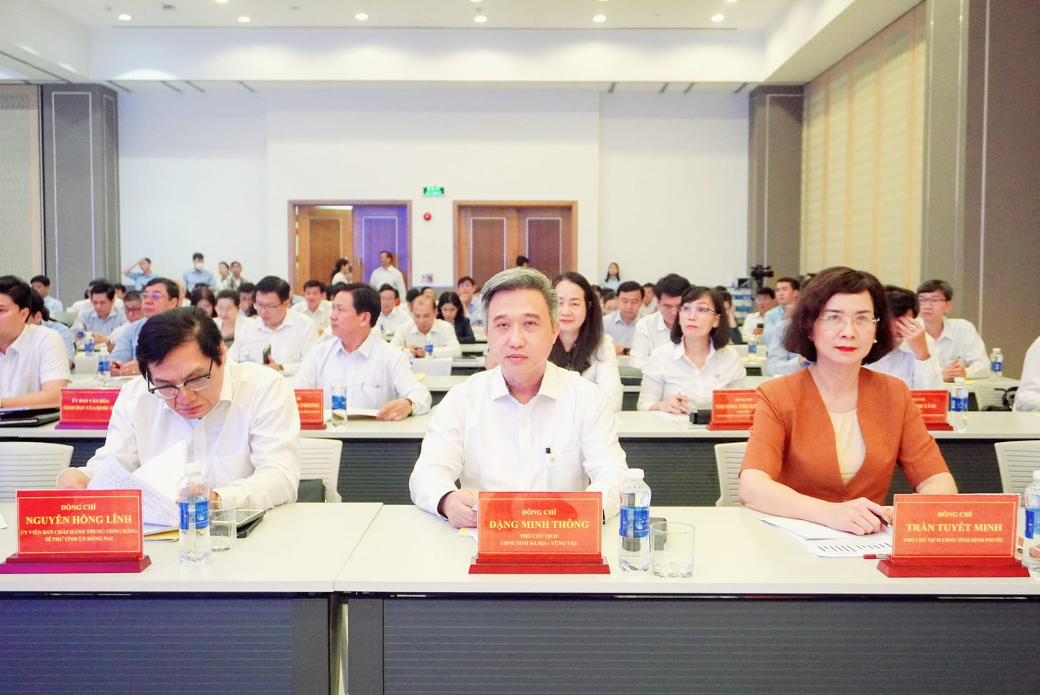 Ông Đặng Minh Thông (giữa) - Phó Chủ tịch Ủy ban Nhân dân tỉnh Bà Rịa - Vũng Tàu tham dự hội nghị (ảnh: Thắng Lợi)