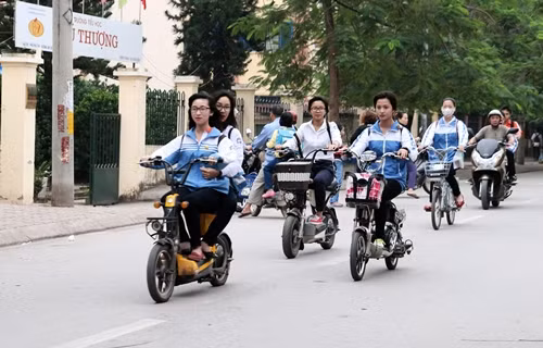 Bỏ quy định buộc thôi học 1 tuần nếu tái phạm luật Giao thông (Ảnh: baogiaothong.vn)