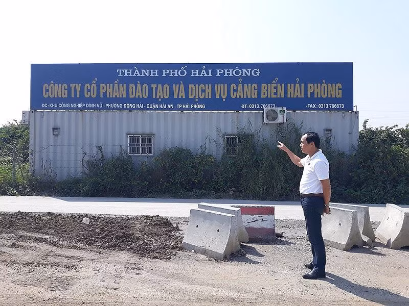 Ai đứng sau tấm danh thiếp bí ẩn để lừa đảo, làm tiền dân? ảnh 2