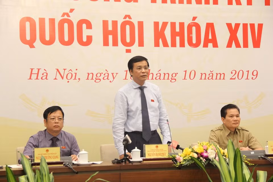 Tổng Thư ký Quốc hội Nguyễn Hạnh Phúc trả lời tại họp báo. Ảnh: S.Đ Tổng Thư ký Quốc hội Nguyễn Hạnh Phúc trả lời tại họp báo. Ảnh: S.Đ