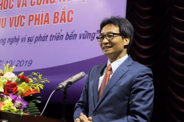 Phó Thủ tướng Vũ Đức Đam phát biểu. Ảnh: Báo Phụ nữ Việt Nam