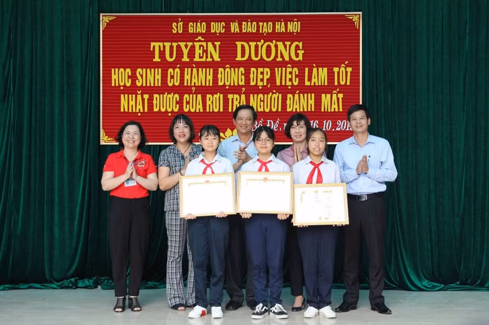 Quang cảnh buổi tuyên dương. Ảnh: Nhà trường cung cấp Quang cảnh buổi tuyên dương. Ảnh: Nhà trường cung cấp
