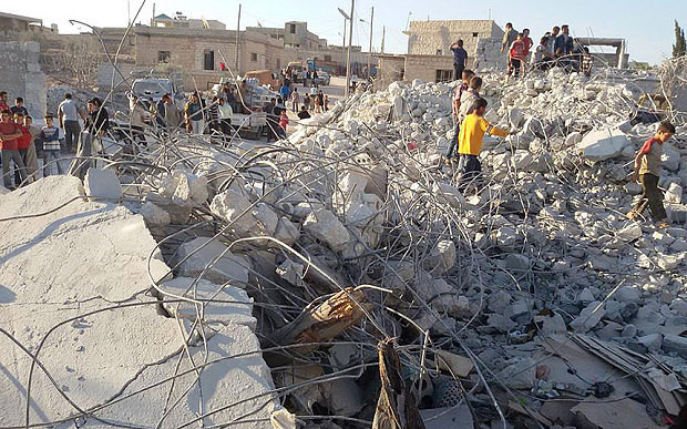 ISIS thì chưa thấy bị tiêu diệt, nhưng đất nước Syria đã hoang tàn, dân tình điêu linh vì bom đạn "chống khủng bố". Ảnh: AP.