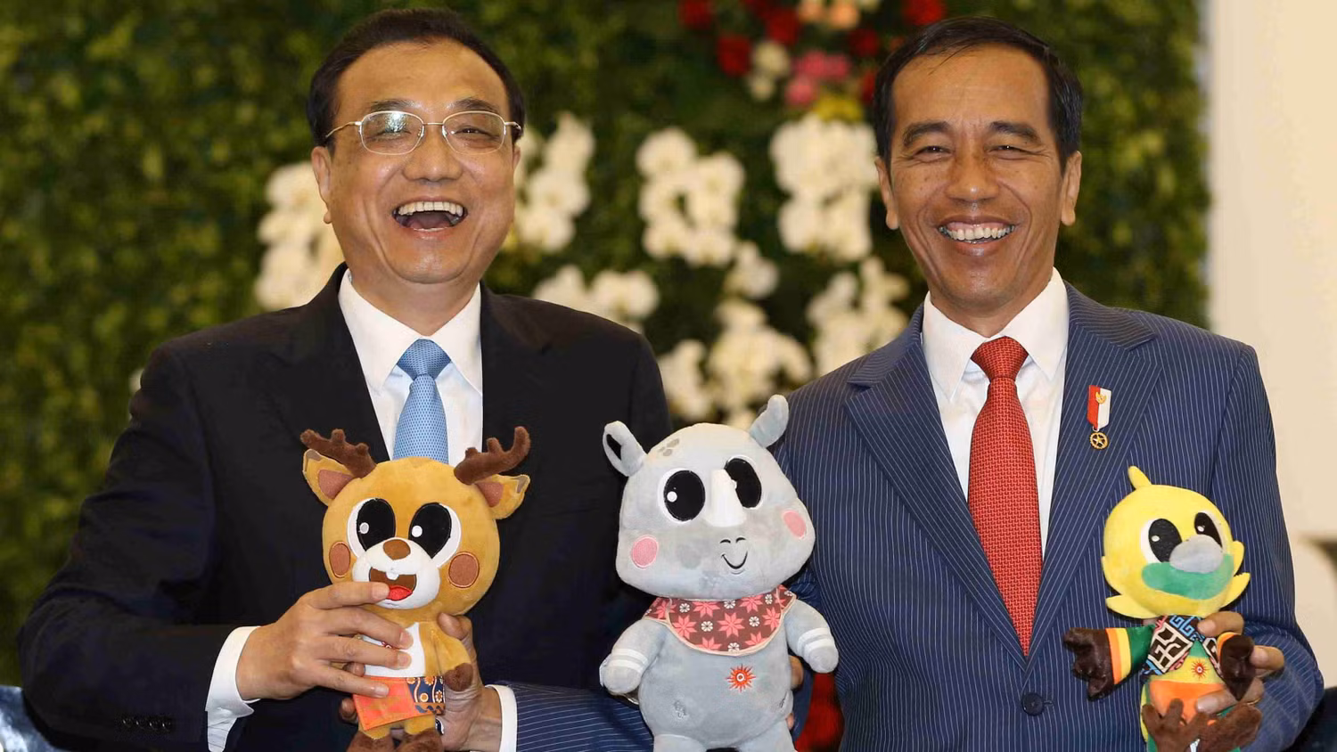 Thủ tướng Trung Quốc Lý Khắc Cường và Tổng thống Indonesia Joko Widodo, ảnh: ABC News. Thủ tướng Trung Quốc Lý Khắc Cường và Tổng thống Indonesia Joko Widodo, ảnh: ABC News.