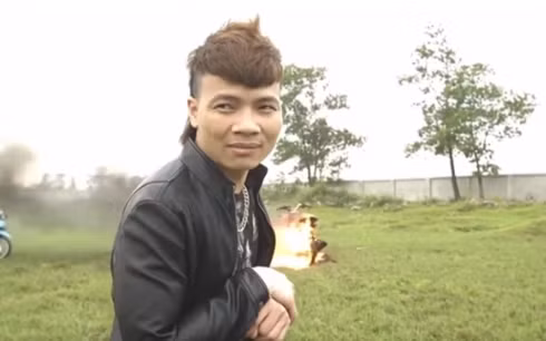 Ngô Bá Khá (tức Khá "bảnh"). (Ảnh cắt từ clip) Ngô Bá Khá (tức Khá "bảnh"). (Ảnh cắt từ clip)