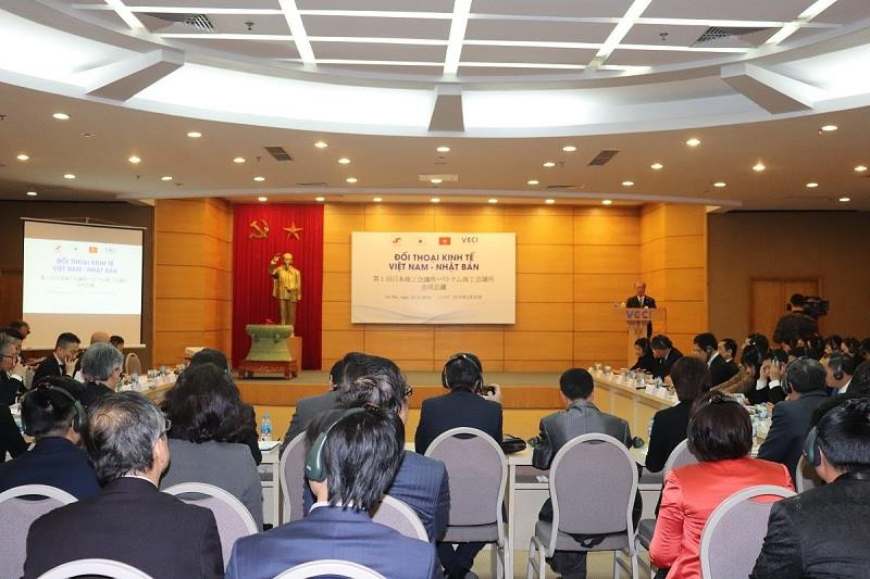 Toàn cảnh Hội thảo “Đối thoại kinh tế Việt Nam-Nhật Bản”. Toàn cảnh Hội thảo “Đối thoại kinh tế Việt Nam-Nhật Bản”.