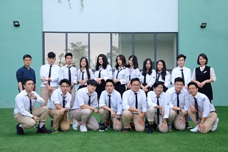 Lựa chọn trường Trung học phổ thông phù hợp có ý nghĩa vô cùng quan trọng, xác định tương lai của từng học sinh.