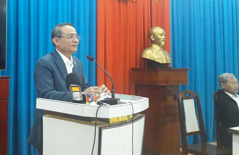Bí thư Thành ủy Đà Nẵng lo lắng về nhân sự kế cận khi chỉ có 2/15 thành viên Ban thường vụ Thành ủy còn tuổi tái cử. Ảnh: TT Bí thư Thành ủy Đà Nẵng lo lắng về nhân sự kế cận khi chỉ có 2/15 thành viên Ban thường vụ Thành ủy còn tuổi tái cử. Ảnh: TT
