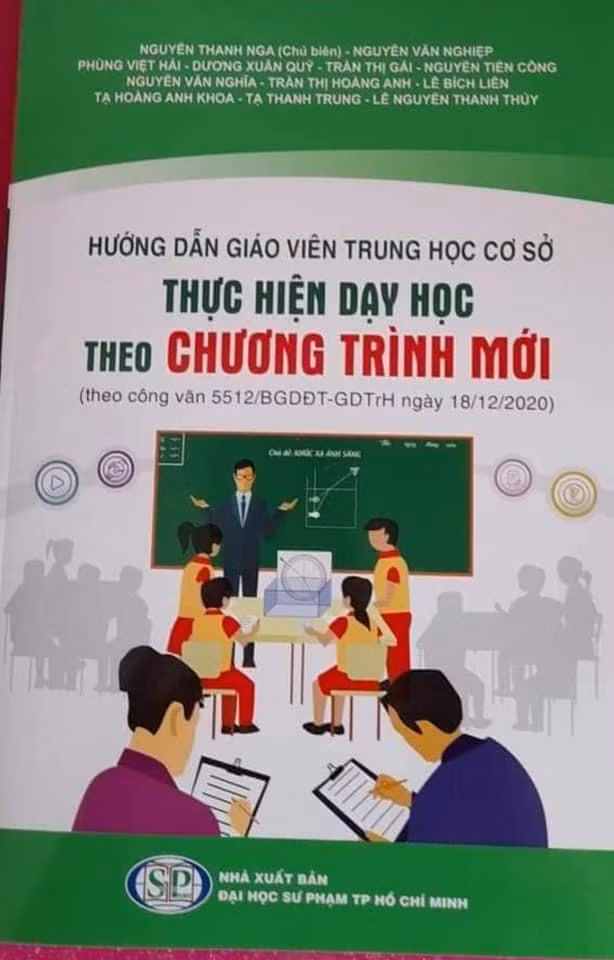 Các sách hướng dẫn đều được gắn thêm dòng chữ “theo Công văn 5512/BGDĐT-GDTrH ngày 18/12/2020” : Ảnh chụp màn hình.