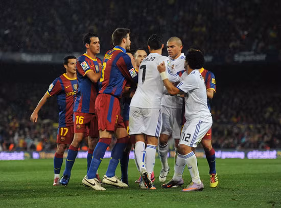 Real-Barca, luôn là trận đấu căng thẳng.