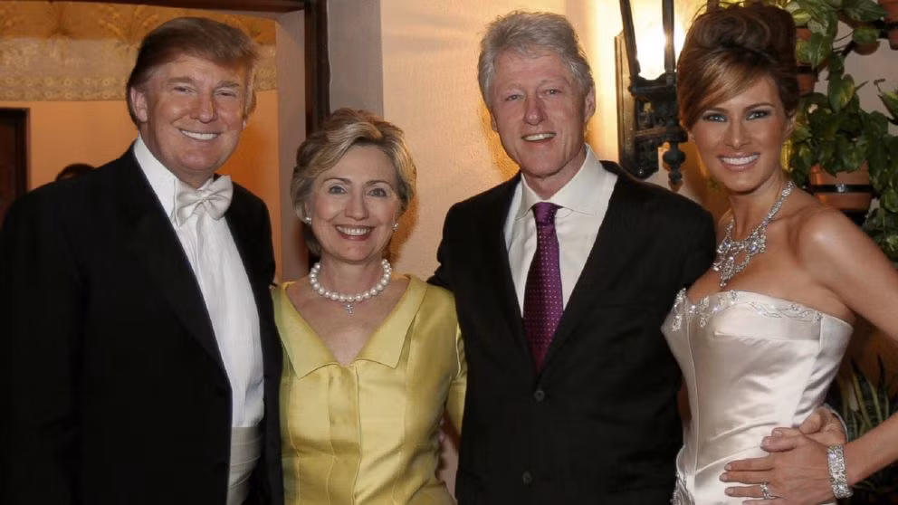 Cựu Ngoại trưởng Hillary Clinton đang chịu nhiều bất lợi bởi những sai lầm trong quan hệ đối ngoại của chính quyền Obama. Ảnh minh họa: abcnews.go.com.
