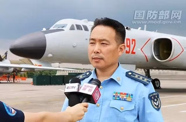 Thân Tiến Khoa - người phát ngôn Không quân Trung Quốc Thân Tiến Khoa - người phát ngôn Không quân Trung Quốc
