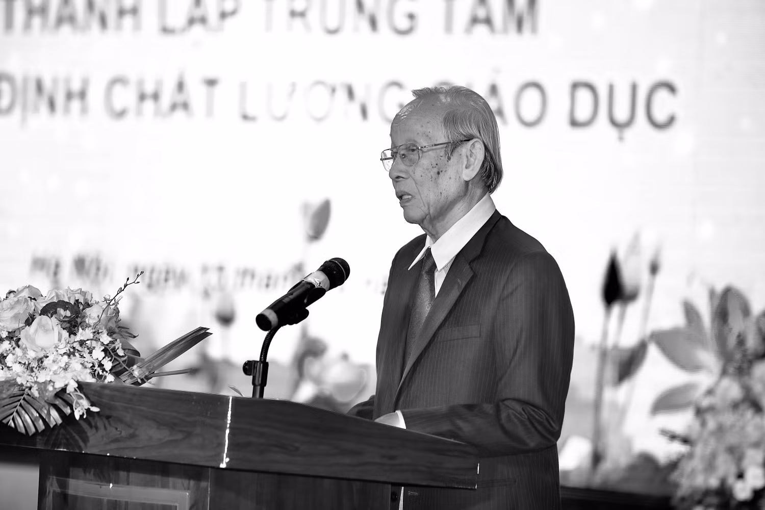 Giáo sư Trần Hồng Quân đã từ trần vào hồi 13h02 tại Bệnh viện Quân y 175 (Thành phố Hồ Chí Minh).