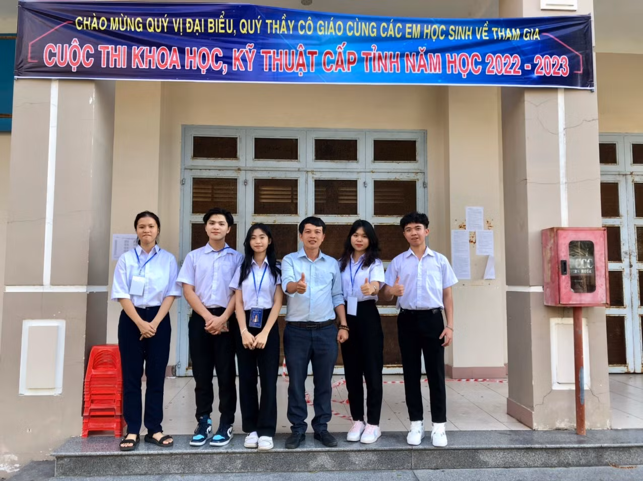 Đoàn học sinh, giáo viên Trường Trung học phổ thông Côn Đảo tham gia cuộc thi Khoa học kỹ thuật năm 2023. Đoàn học sinh, giáo viên Trường Trung học phổ thông Côn Đảo tham gia cuộc thi Khoa học kỹ thuật năm 2023.