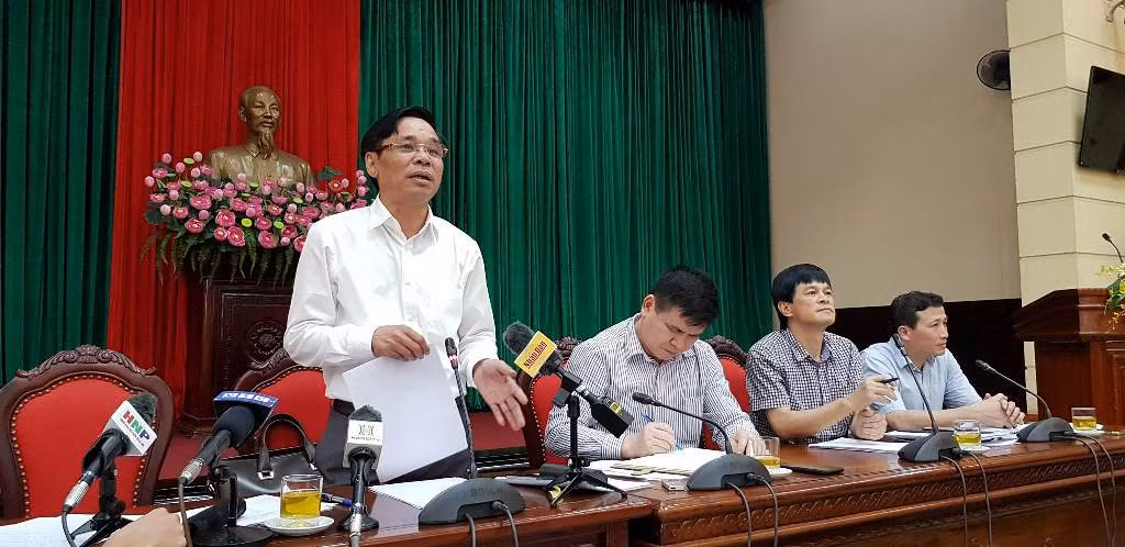 Ông Chu Phú Mỹ trả lời các câu hỏi của phóng viên. (Ảnh: Đỗ Thơm)